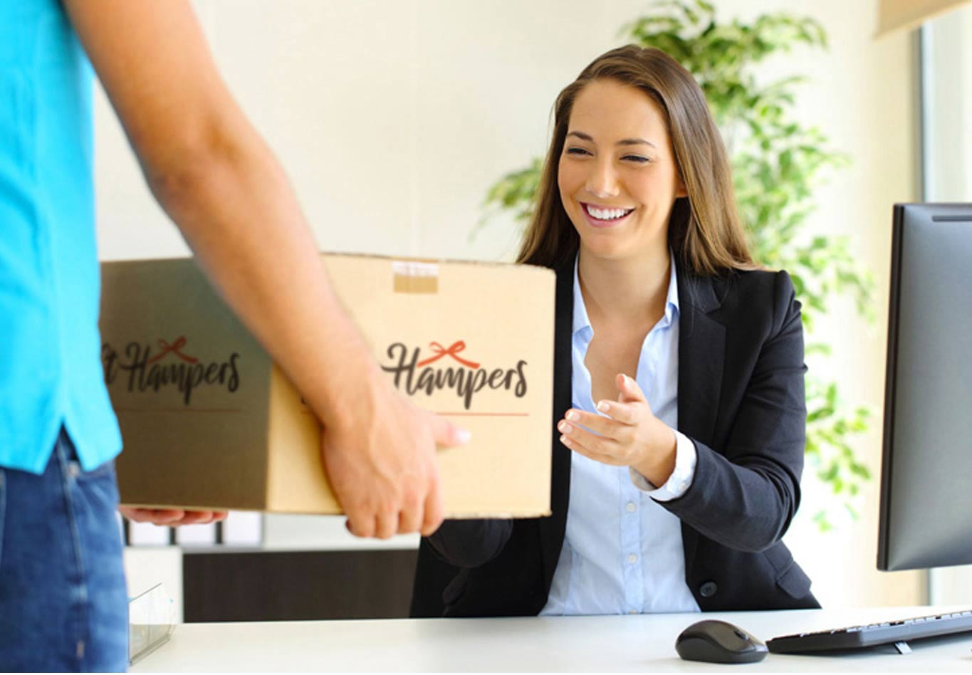 corporate gift hamper delivery to a lady in an office